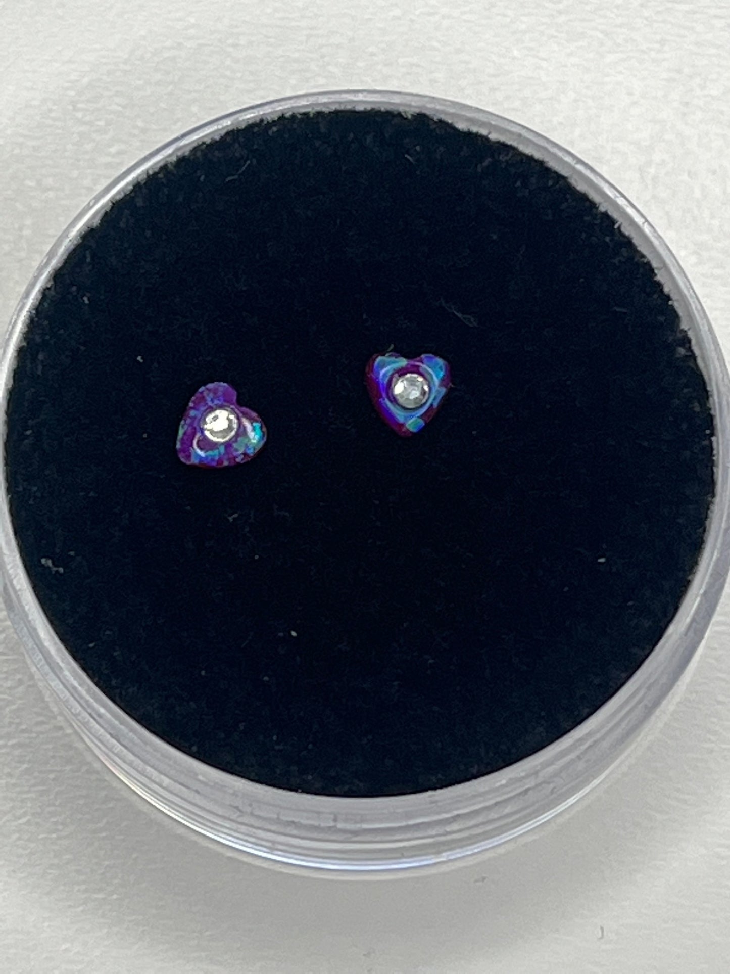Heart Fuschia with CZ crystal color OP54 4mm