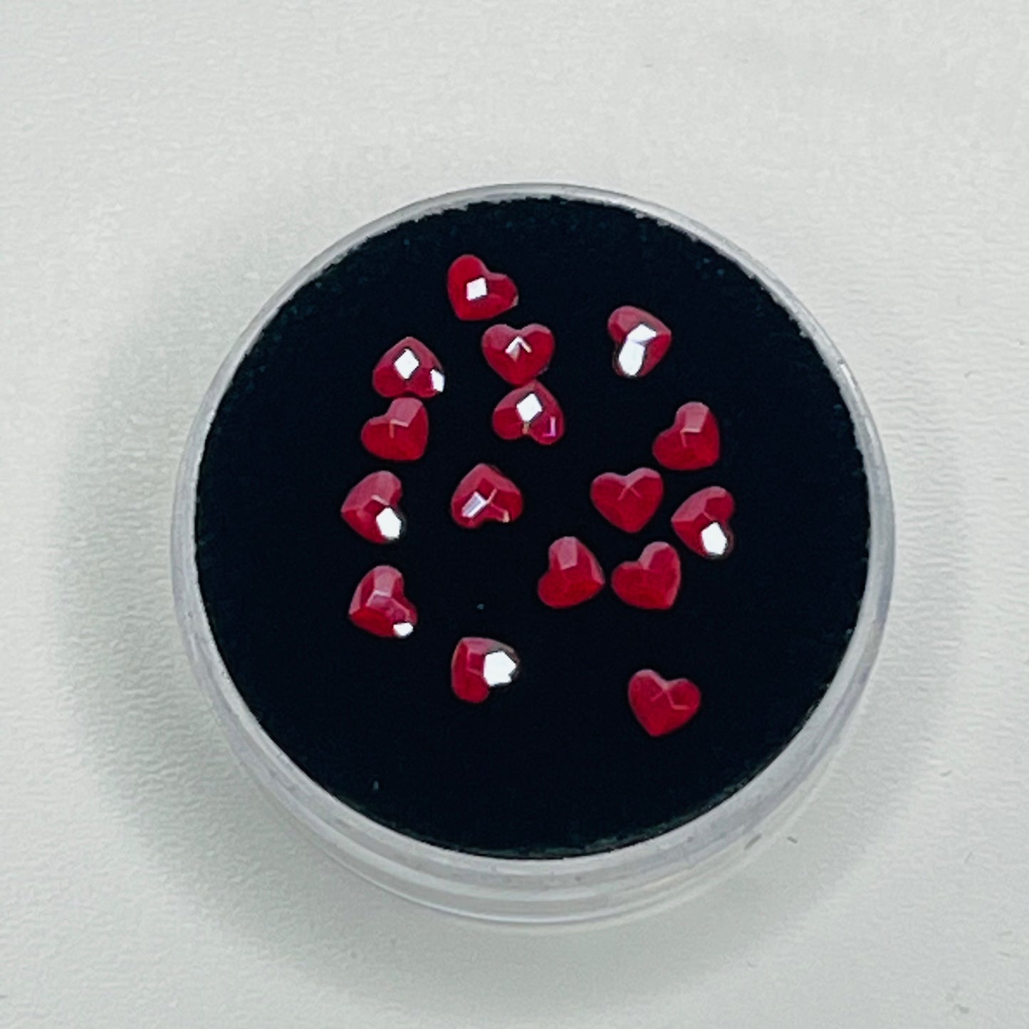 Royal Red flat color hearts size 3.6mm